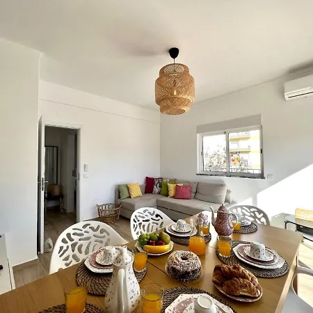 Design By Homing Appartement *