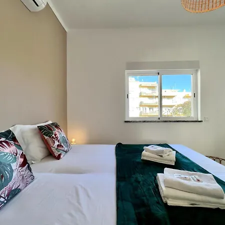 Design By Homing Appartamento