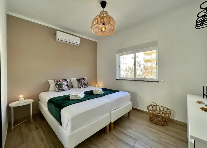 Design By Homing Appartement