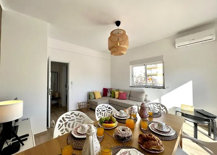 Design By Homing Appartement *